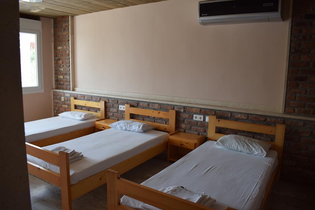 Menis Haus Apartment Vrasna Bagian luar foto